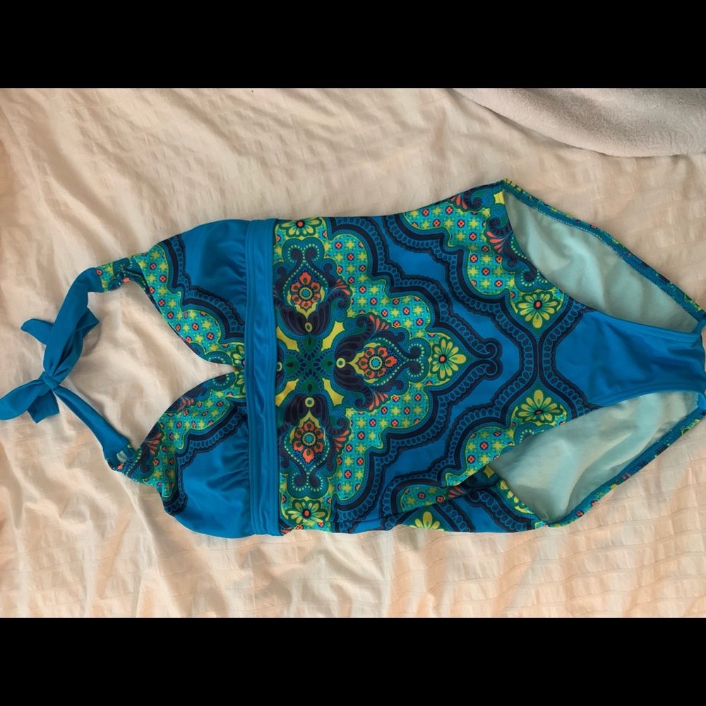 one piece swim